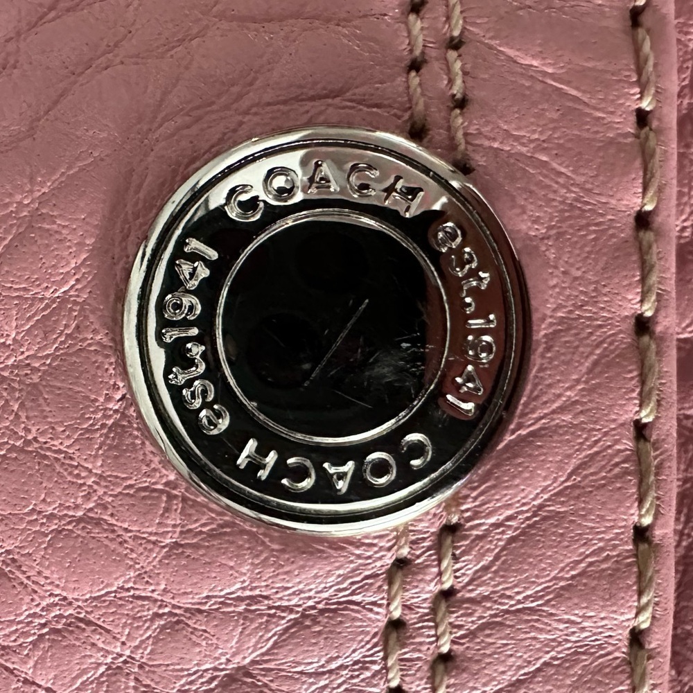 Vintage Coach Pink Leather Wristlet - Picture 3 of 6